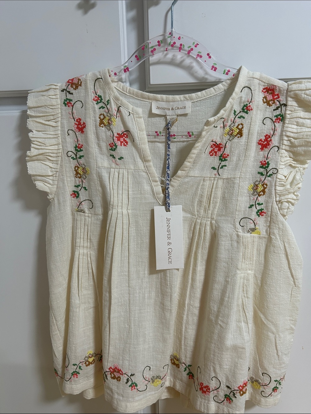 Jennifer & Grace Cream Embroidered Flutter-Sleeve Blouse
